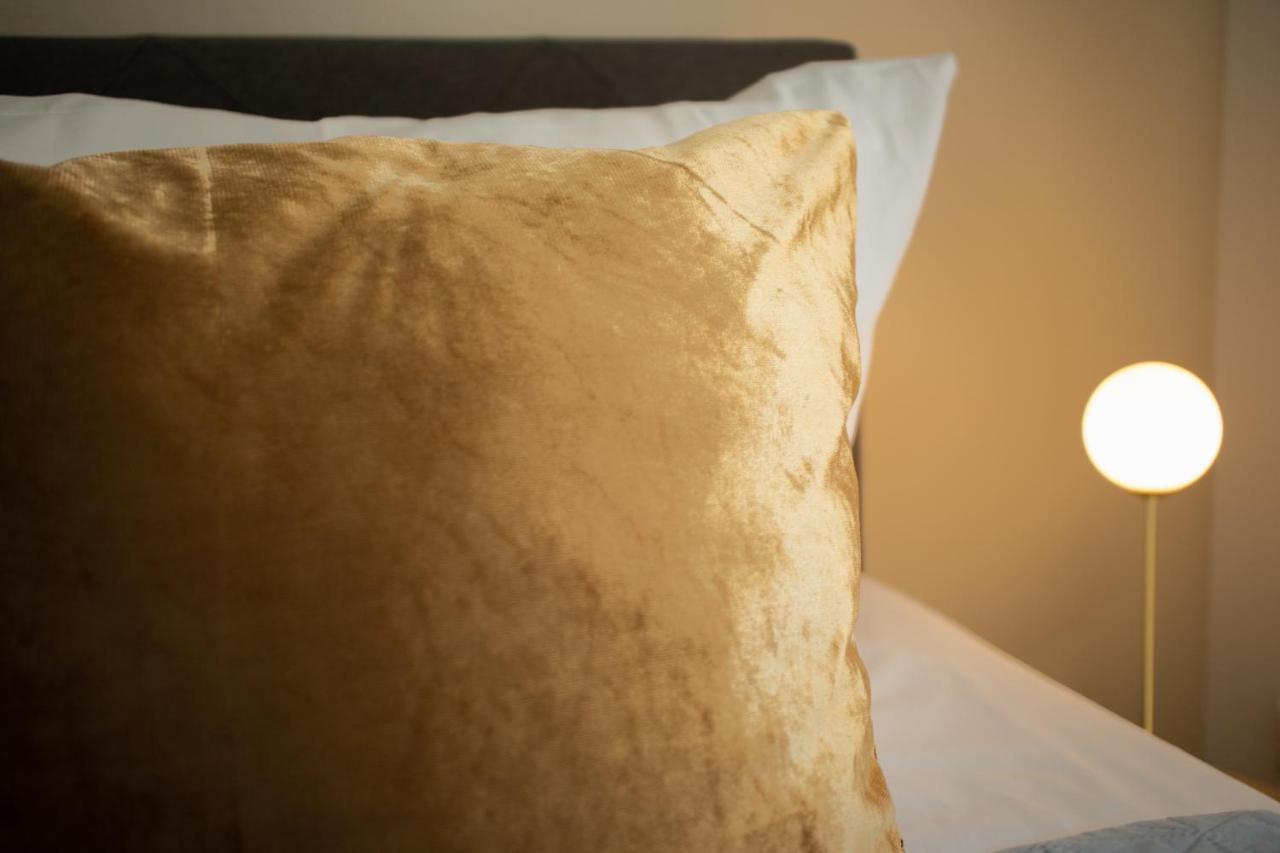 Loewe Apartment Gold Tiengen Altstadt Waldshut-Tiengen Bagian luar foto
